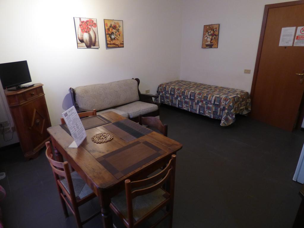 蒙特卡蒂尼泰尔梅蒙特卡蒂尼假日旅馆公寓 外观 照片